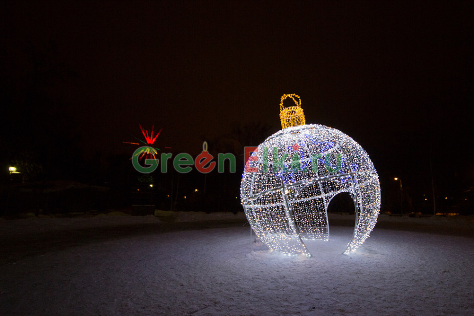 Световая конструкция Большой шар, высота 10 м