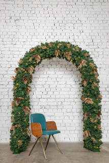 Хвойная арка Санкт-Петербург 240*160 см. с золотым декором, 260 теплых-белых Led ламп, арт. 28008