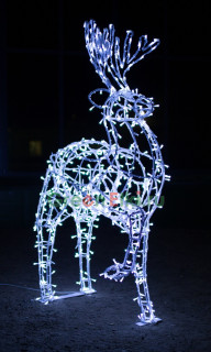 Светодиодная фигура Олень Резвый, высота 1,9 м
