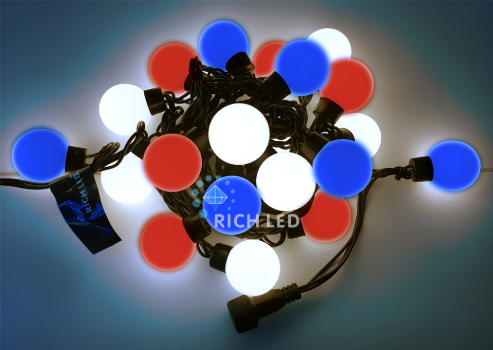 Светодиодная гирлянда большие шарики Rich LED 5 м, 20 шариков, 220 В, соединяемая, бело-сине-красная, черный провод, арт. RL-S5-20C-40B-B/WBR